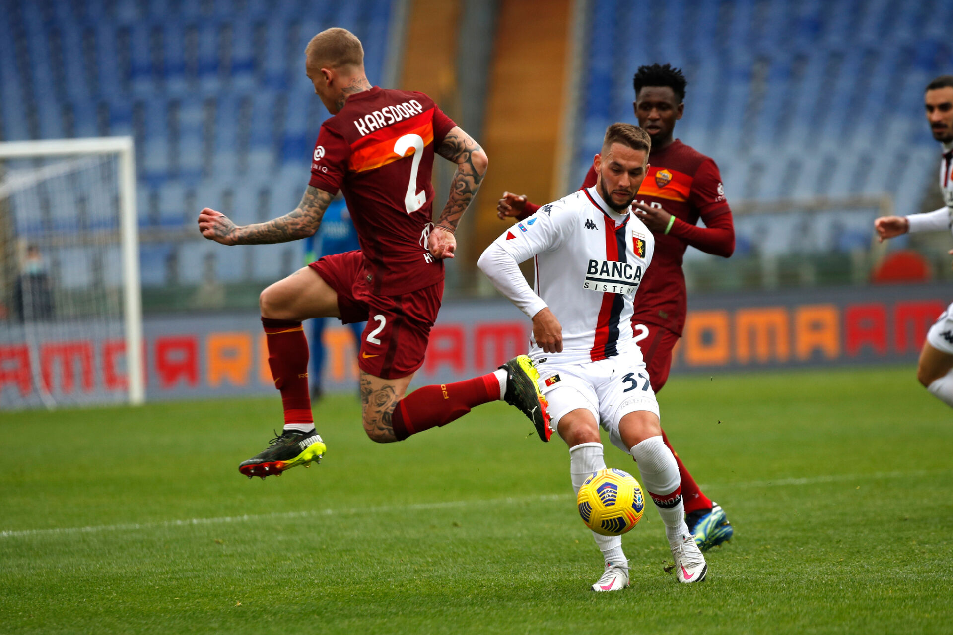 Рома се настани в четворката след успех у дома