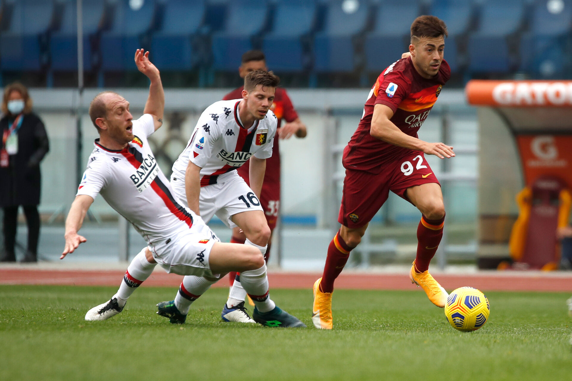 Рома се настани в четворката след успех у дома