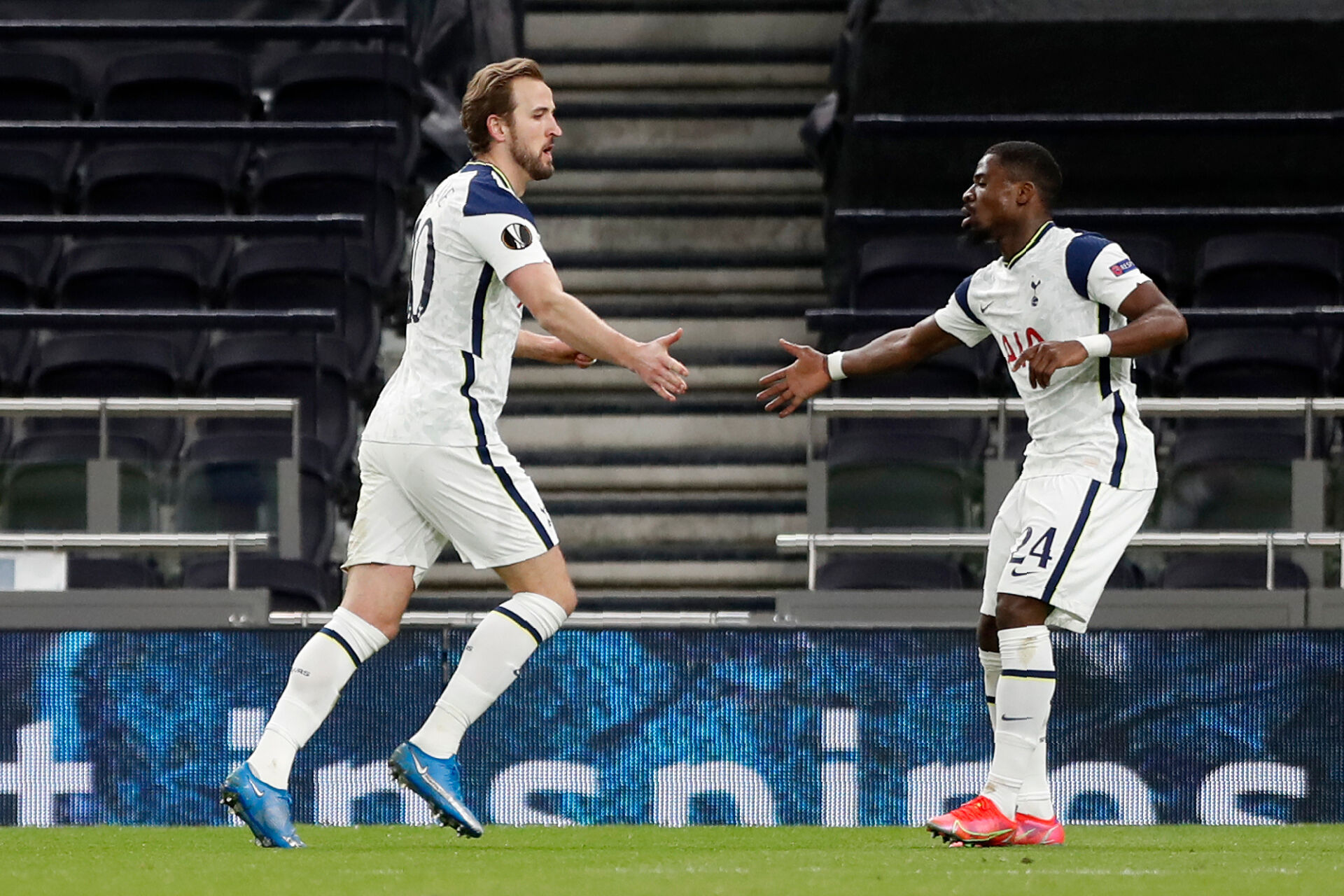 Два гола на Кейн донесоха успеха на Тотнъм срещу Динамо Загреб (ВИДЕО)