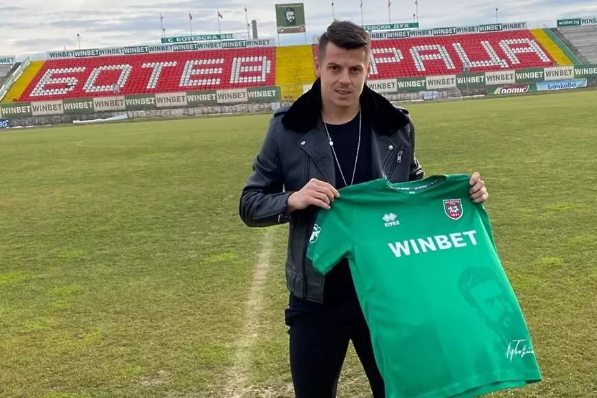 Владислав Узунов пред подпис със Славия