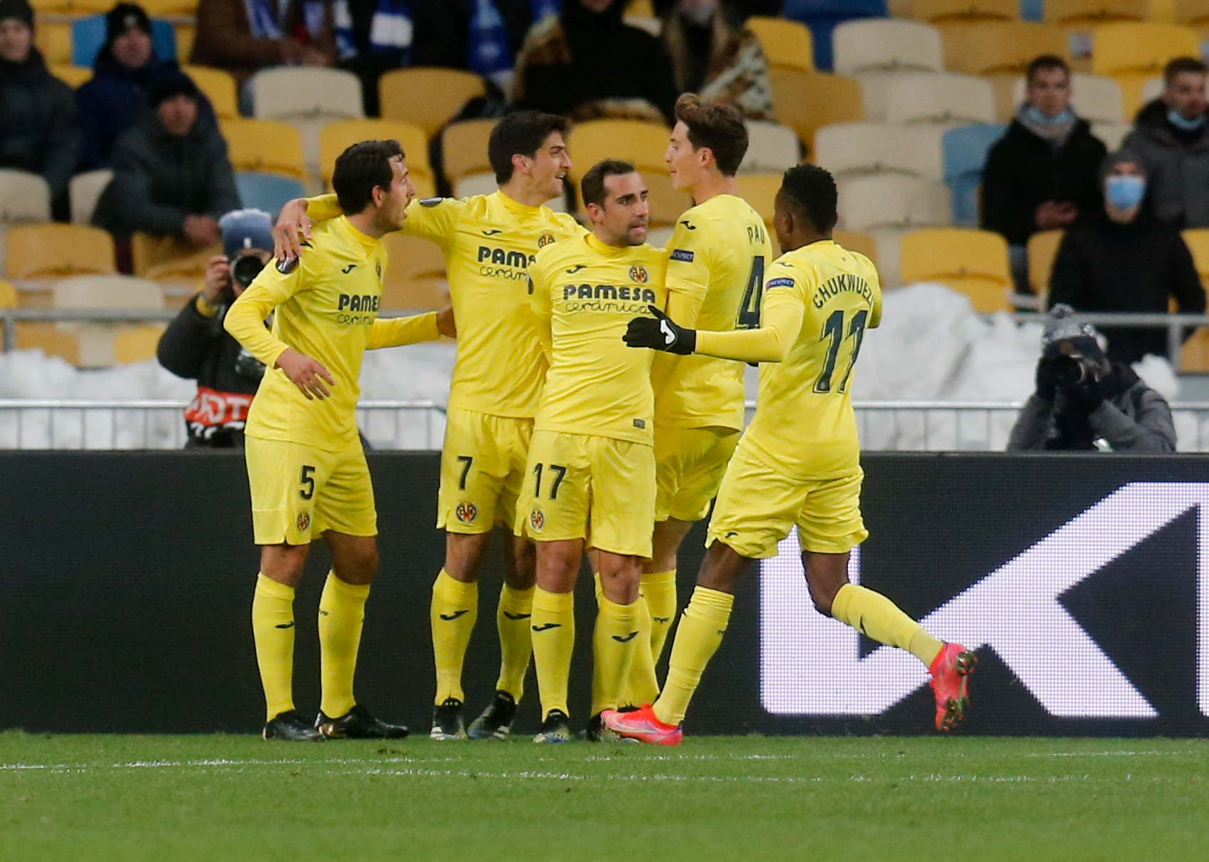 Манчестър Юнайтед стартирал преговори с испански национал