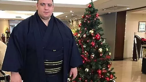 Аоияма допусна първа загуба в Токио