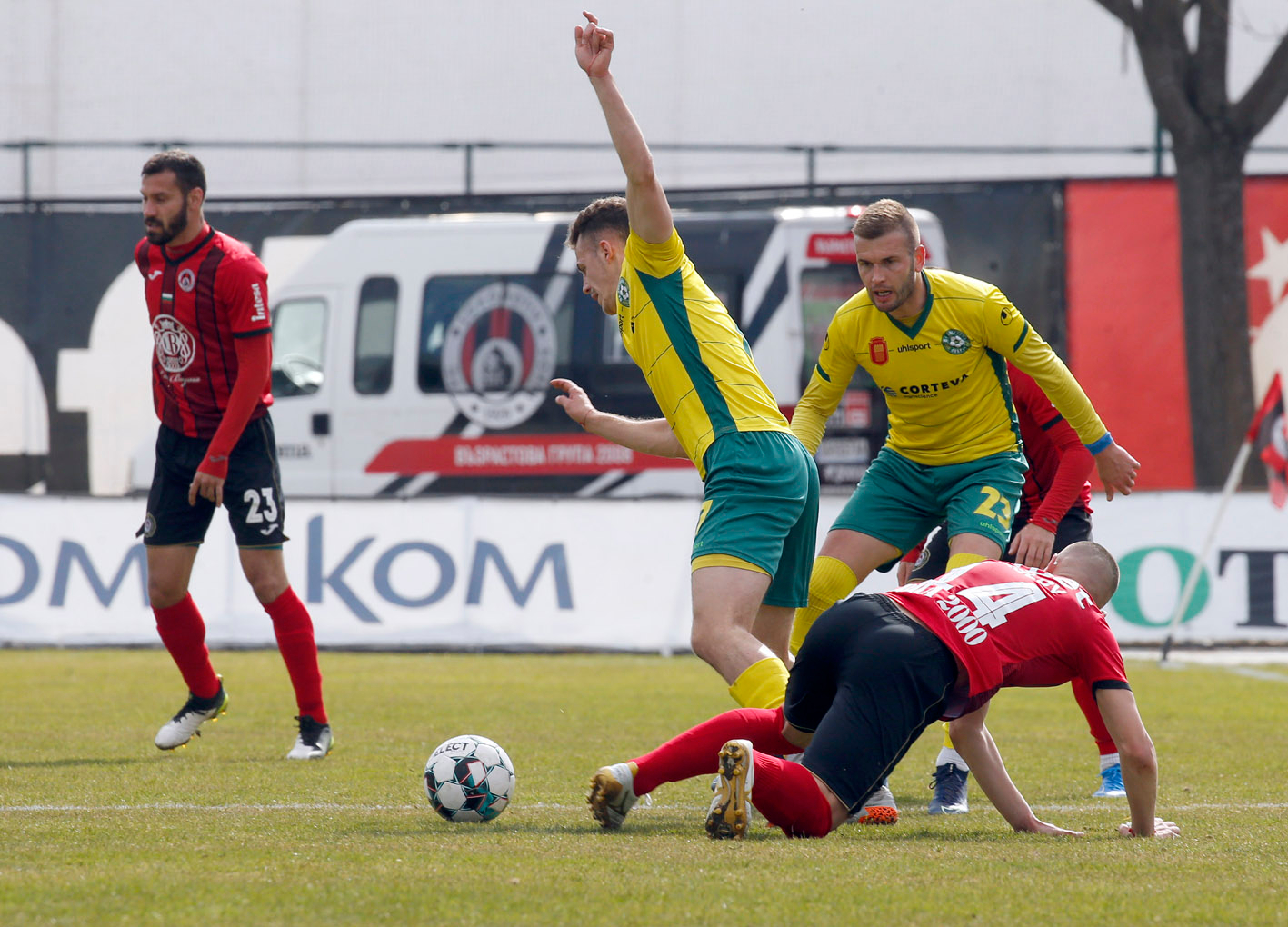 Локо София обърна Добруджа и е само на точка от Пирин