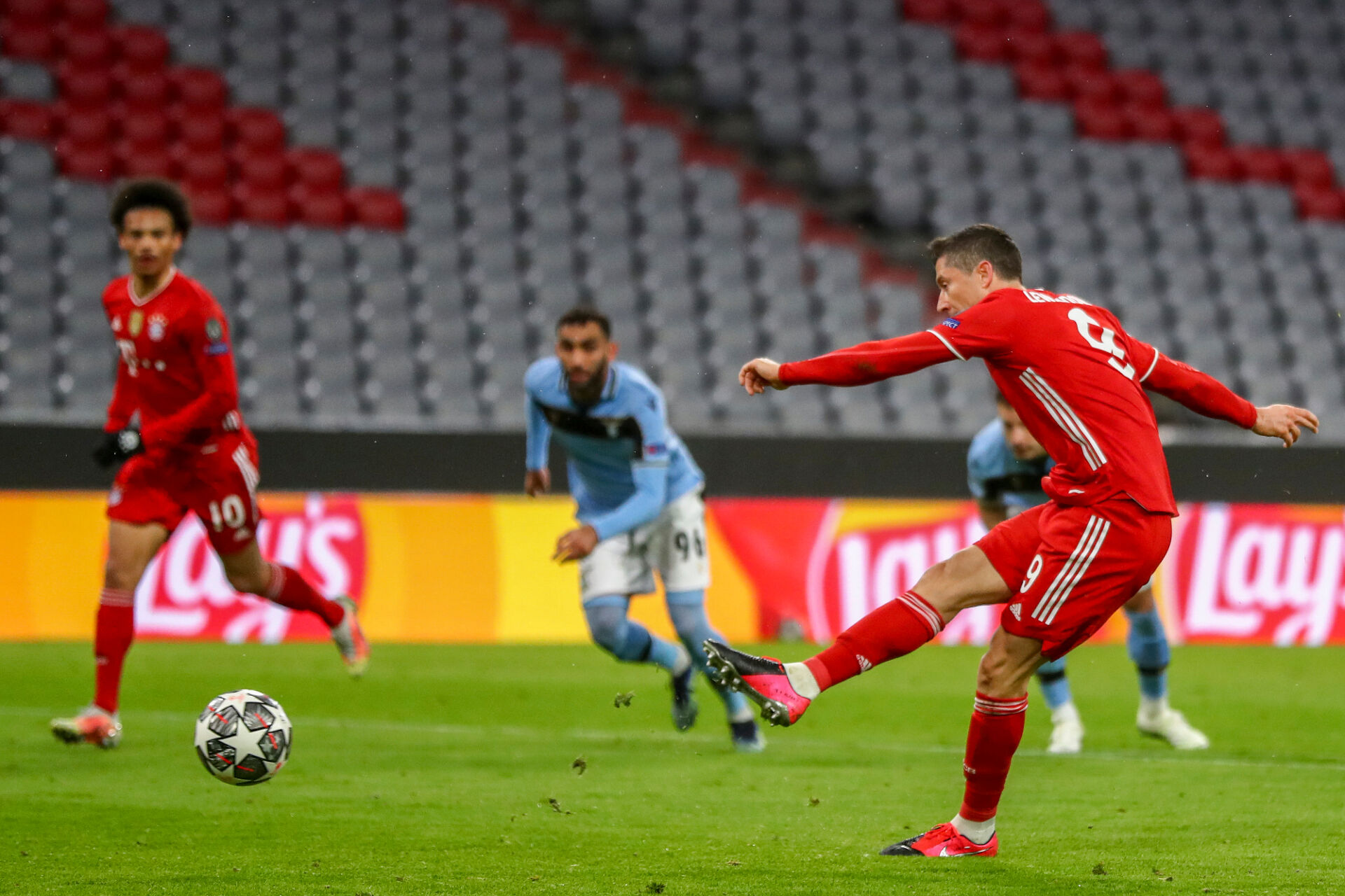 Байерн спести сили, би Лацио и вече официално е сред най-добрите осем в ШЛ