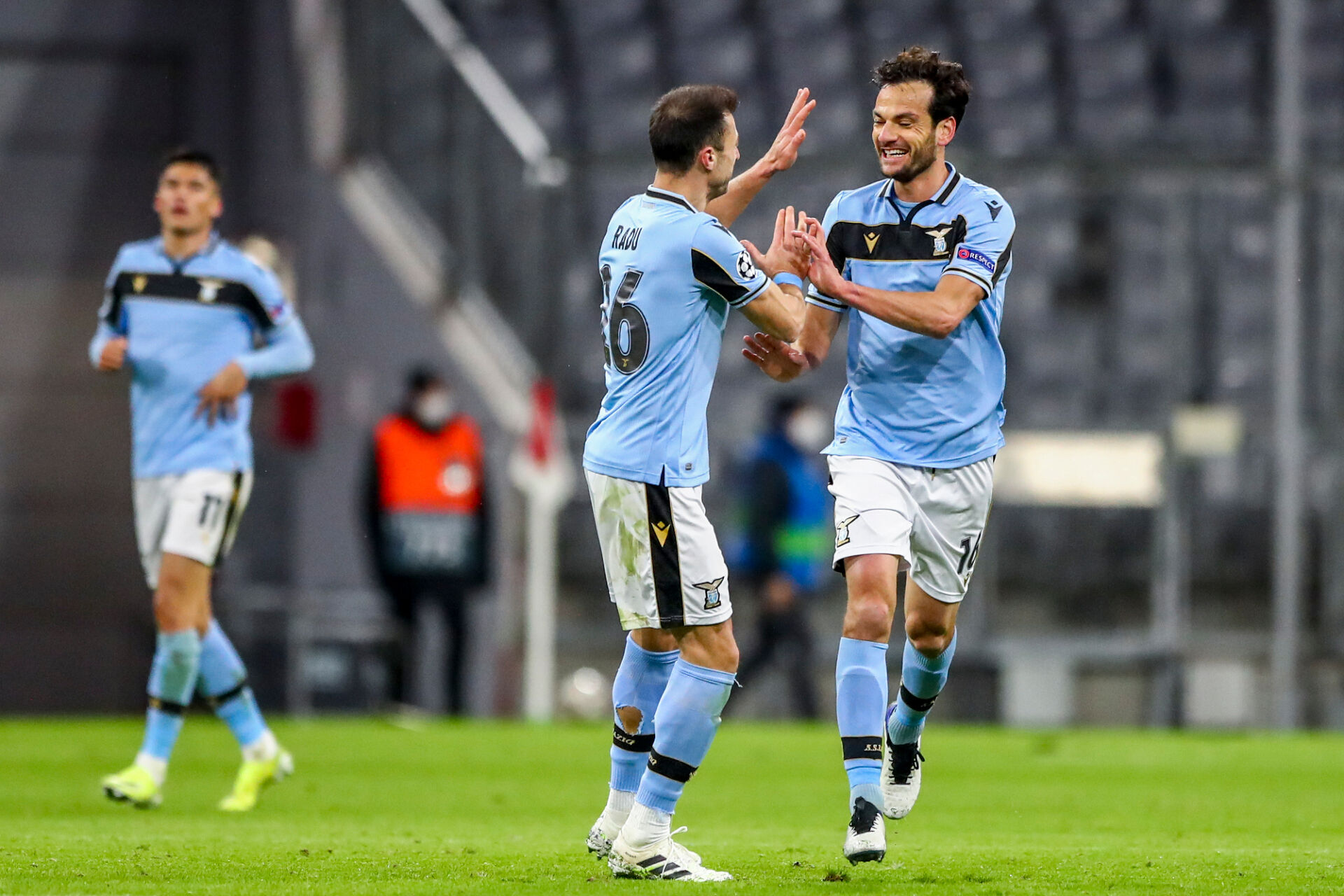 Байерн спести сили, би Лацио и вече официално е сред най-добрите осем в ШЛ