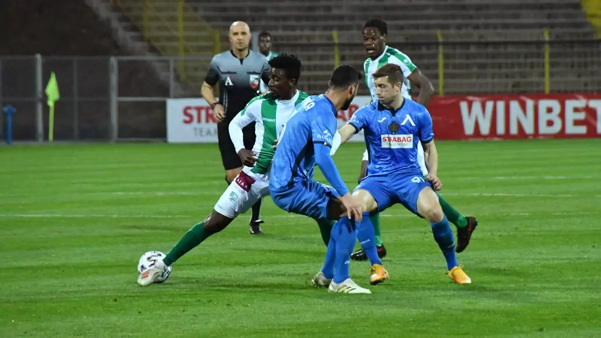 Берое се раздели с Охене