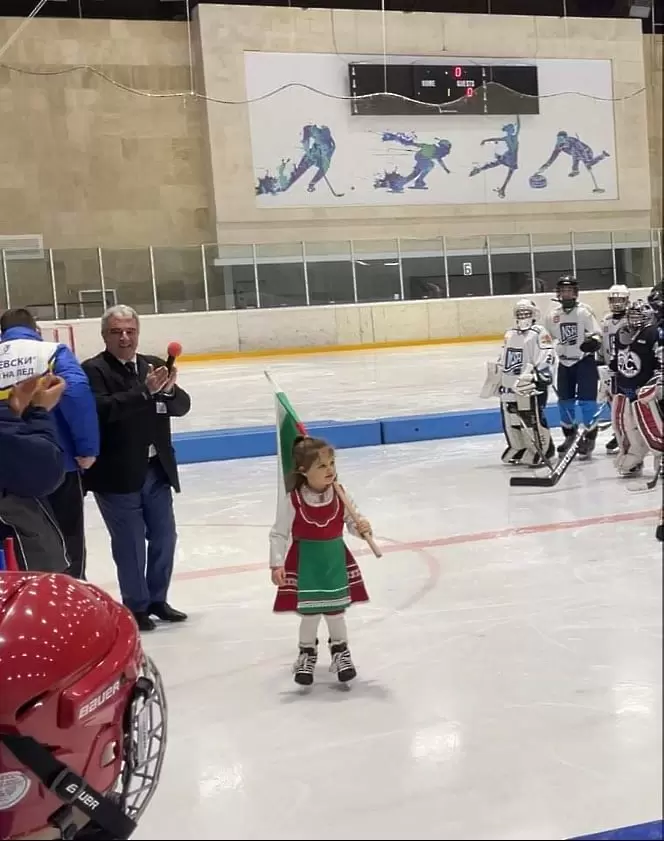 Левски хокей организира “Пролет здравей“ с талисман 4-годишно момиче