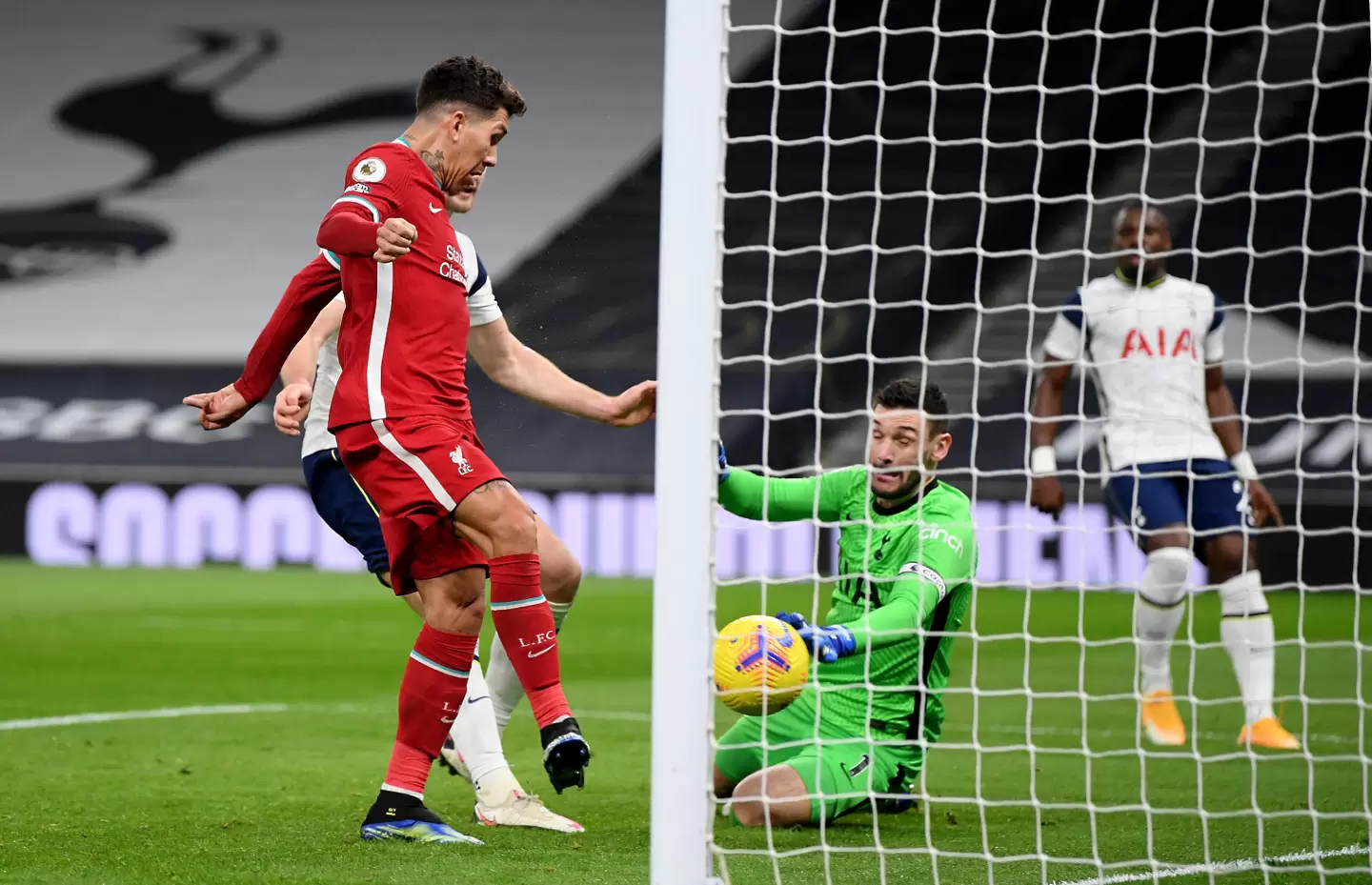 Роберто Фирмино се завърна в състава на Ливърпул