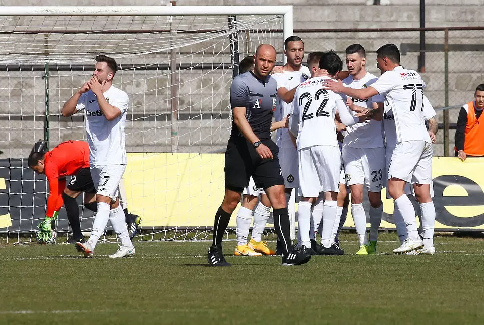 Всички тестове за коронавирус в Славия са отрицателни