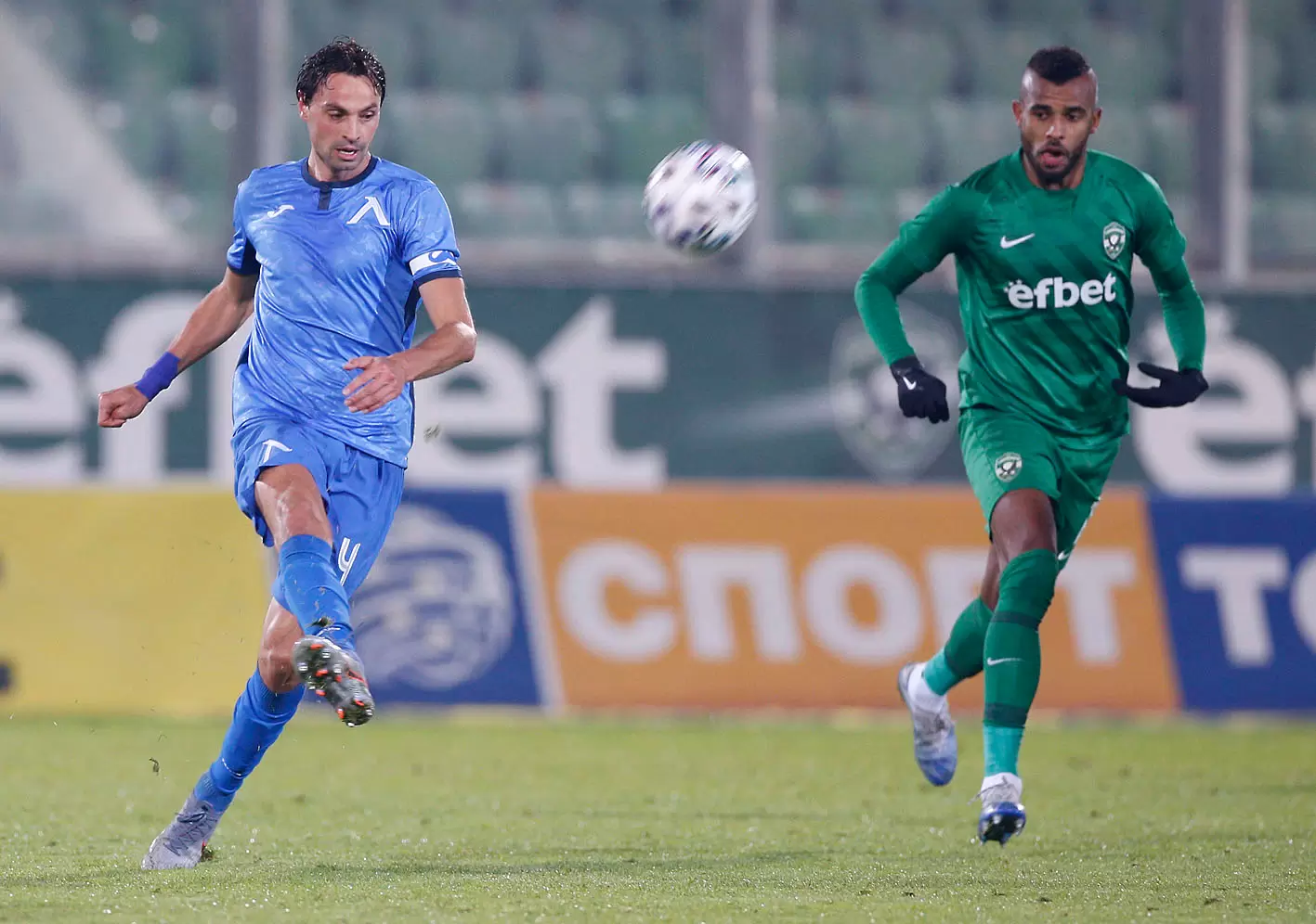 Антон Узунов