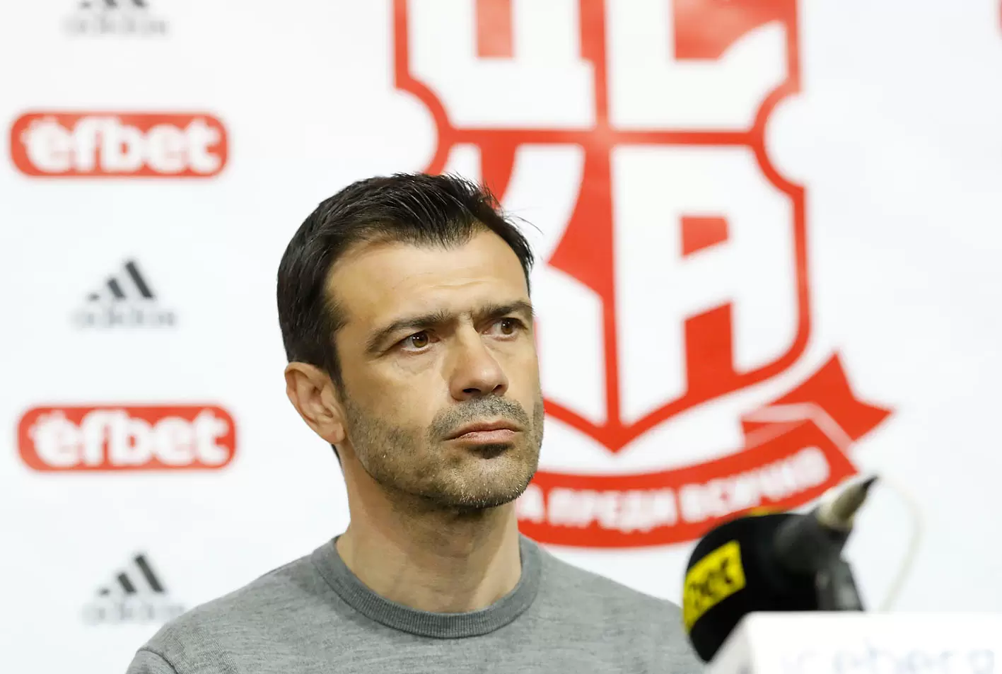 Антон Узунов