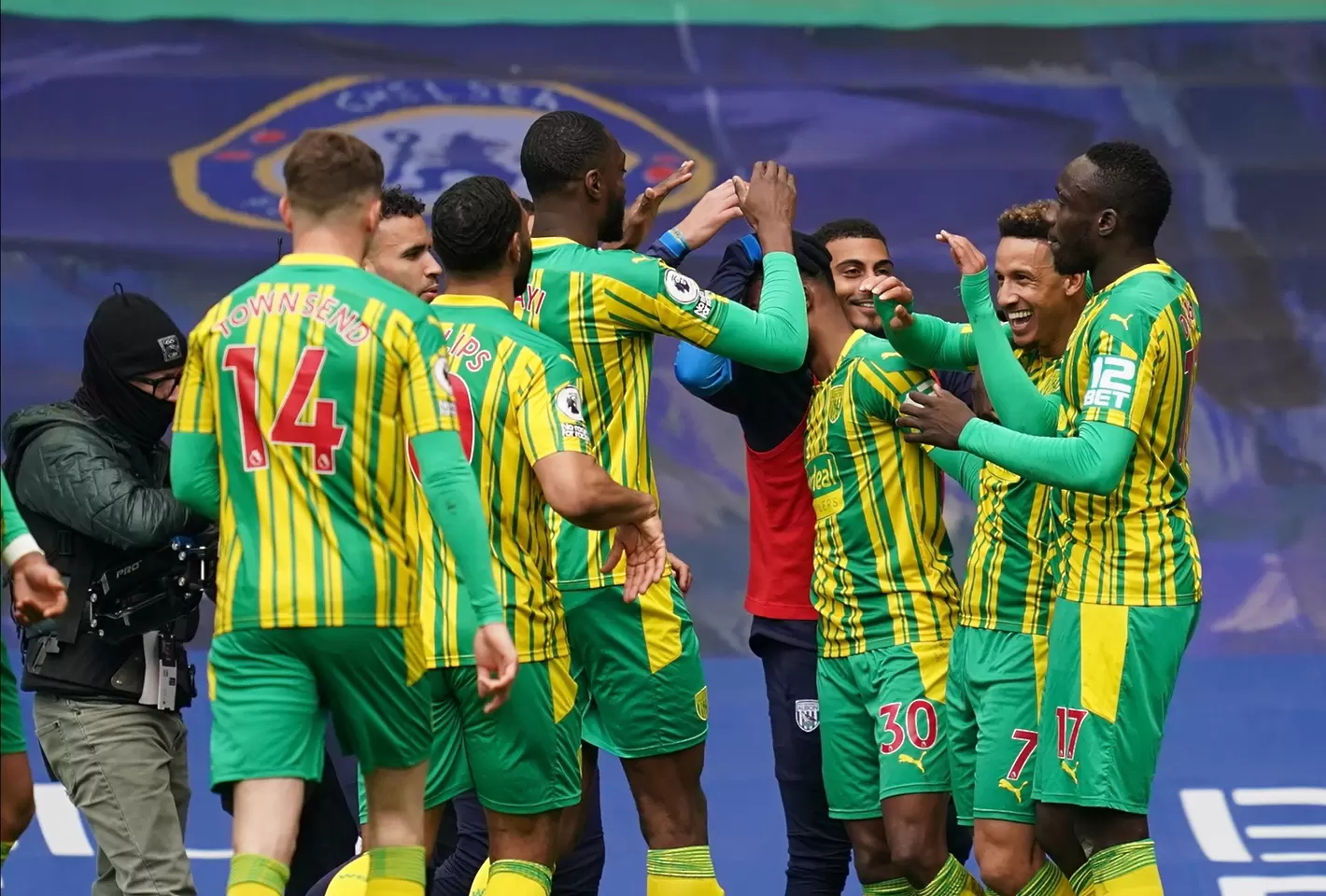 Предпоследният Уест Бромич разнищи Челси на ''Стамфорд Бридж'' (ВИДЕО)