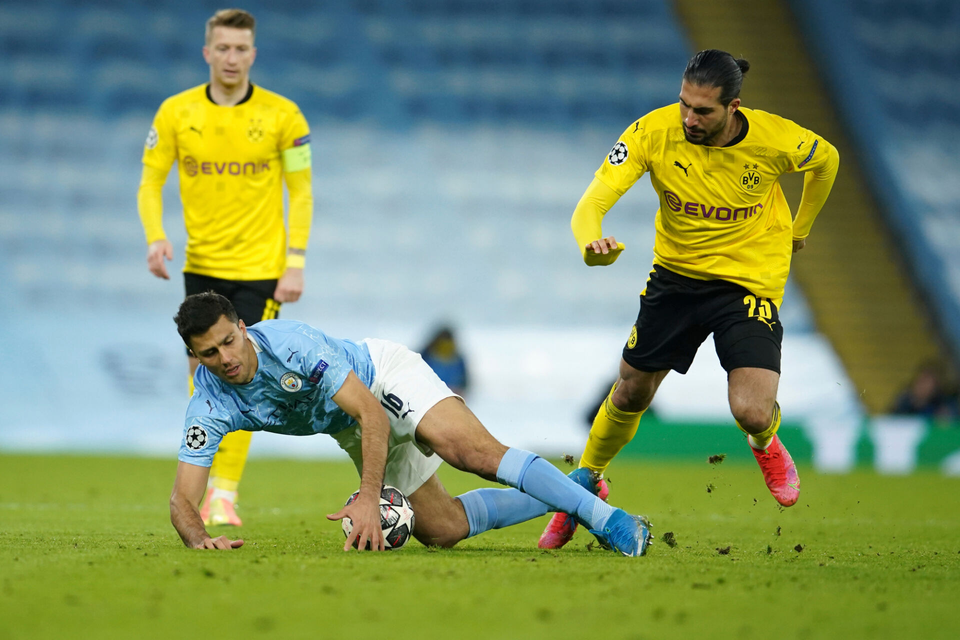 Късна драма на ''Етихад'' завърши с успех на Сити над Борусия (ВИДЕО)