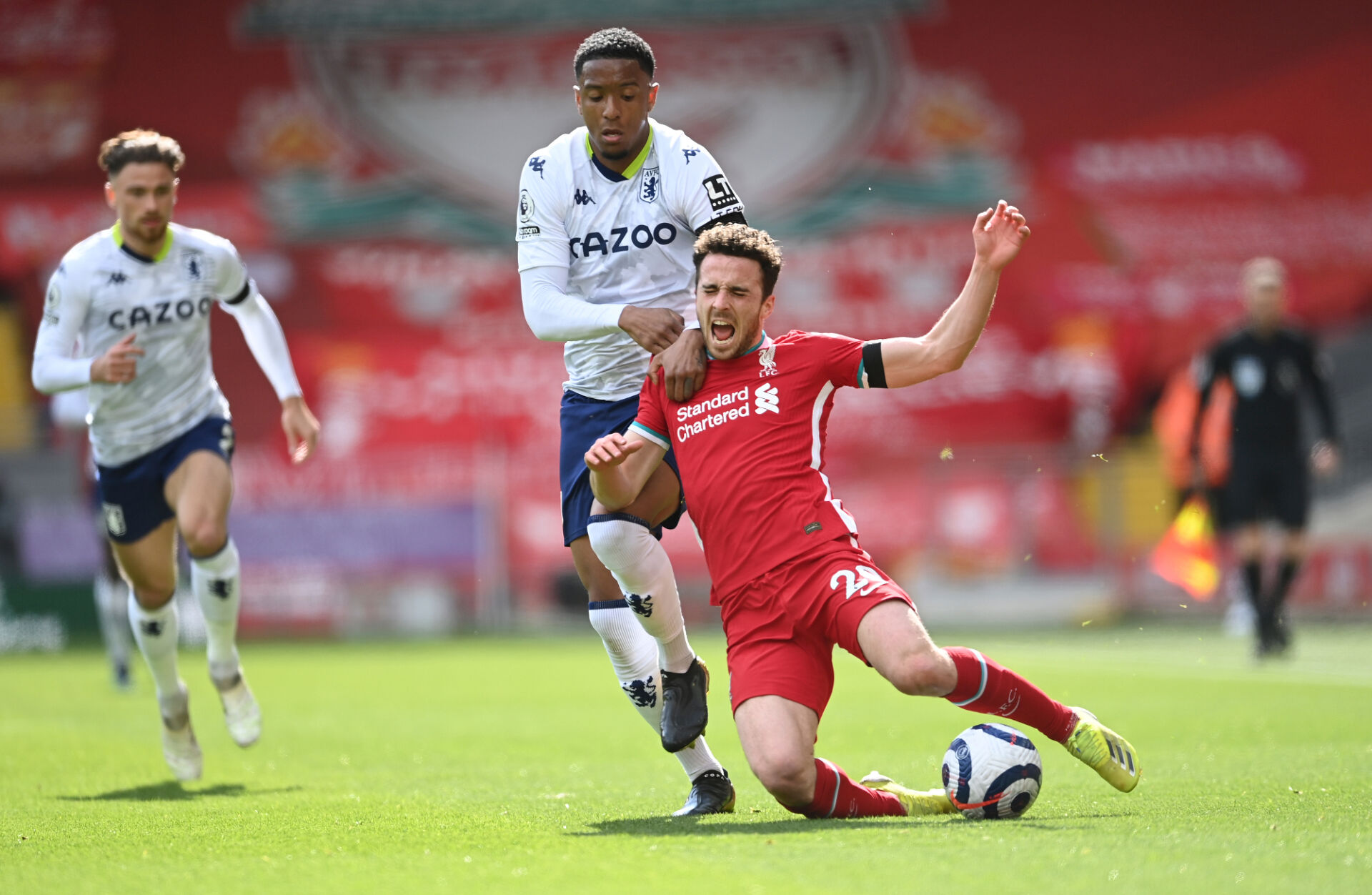 Ливърпул с много ценна победа, съхрани шансовете си за топ 4 (ВИДЕО)