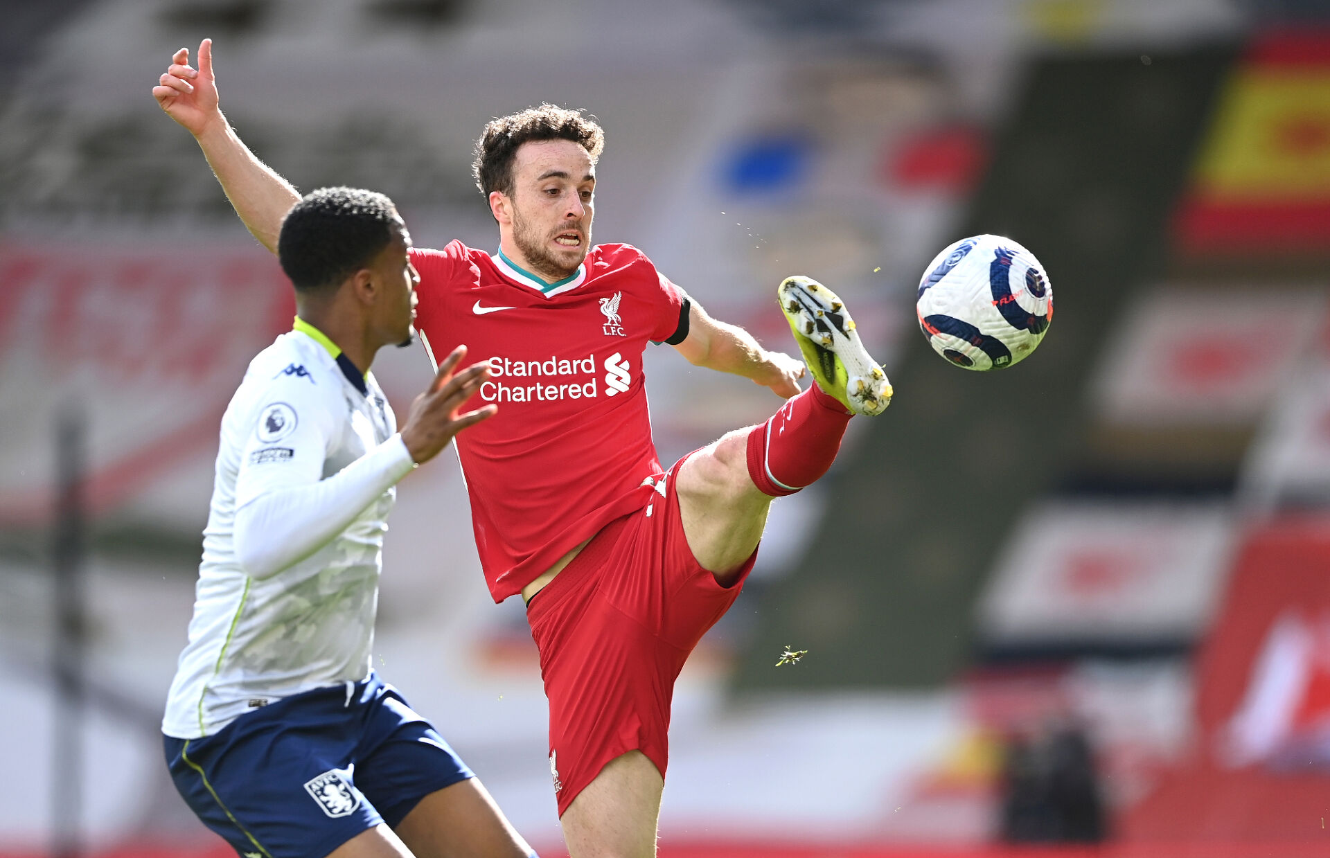 Ливърпул с много ценна победа, съхрани шансовете си за топ 4 (ВИДЕО)