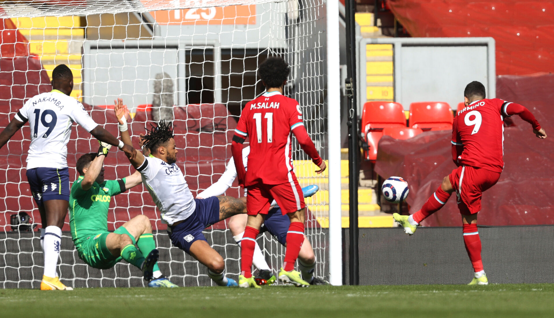 Ливърпул с много ценна победа, съхрани шансовете си за топ 4 (ВИДЕО)