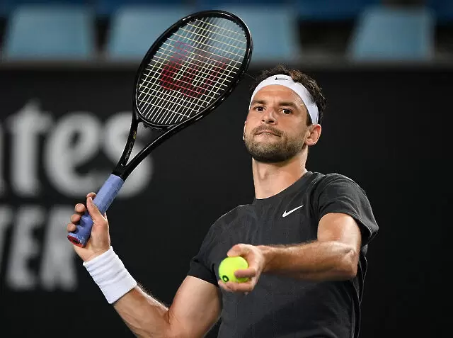 Григор Димитров тренира здраво за сезона на клей (ВИДЕО)