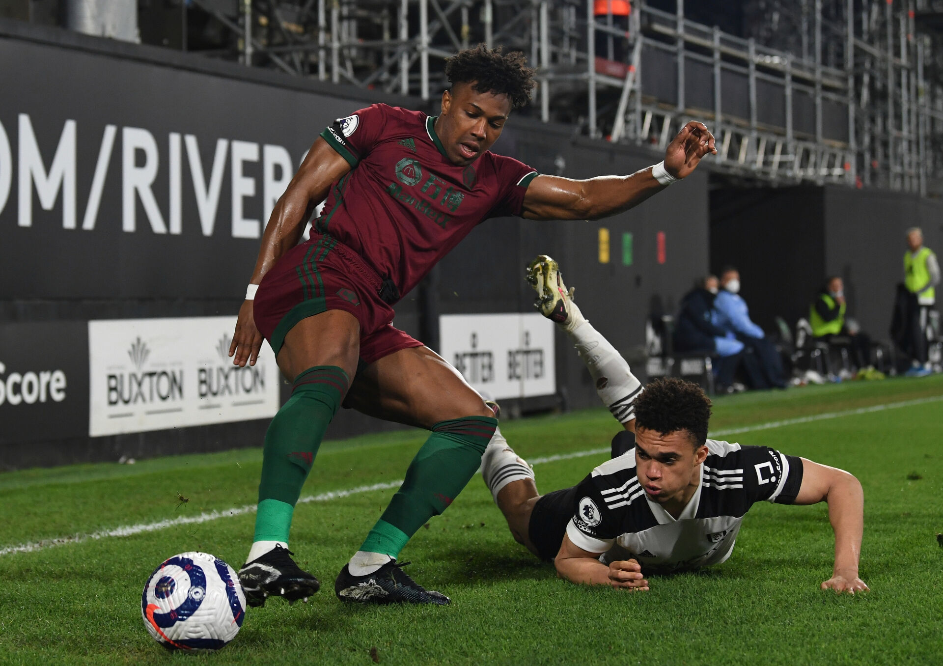 Адама Траоре вгорчи Фулъм в края и донесе победата за Уулвс