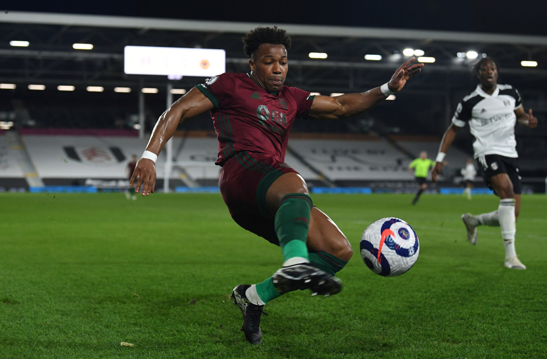 Адама Траоре вгорчи Фулъм в края и донесе победата за Уулвс