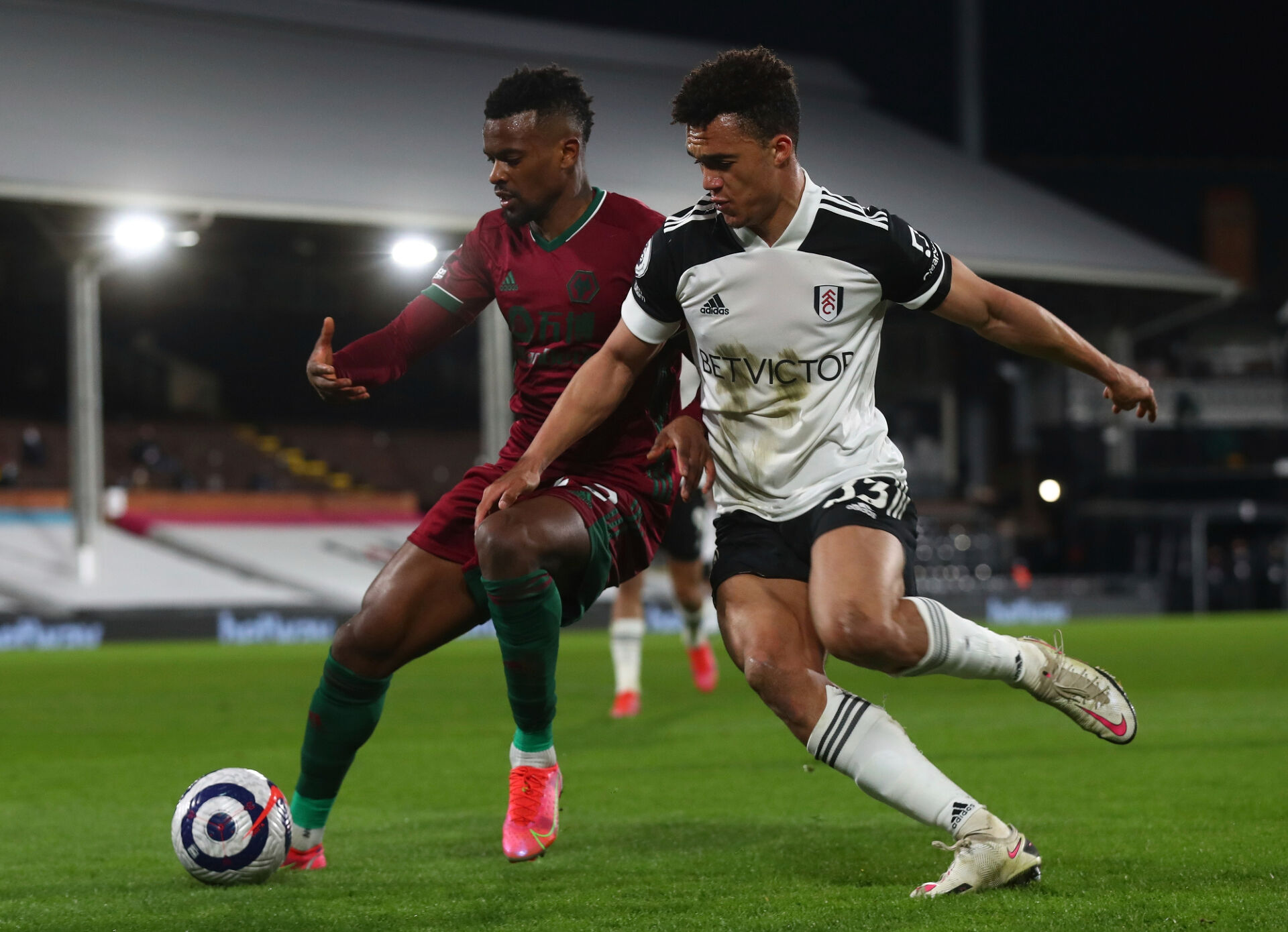 Адама Траоре вгорчи Фулъм в края и донесе победата за Уулвс