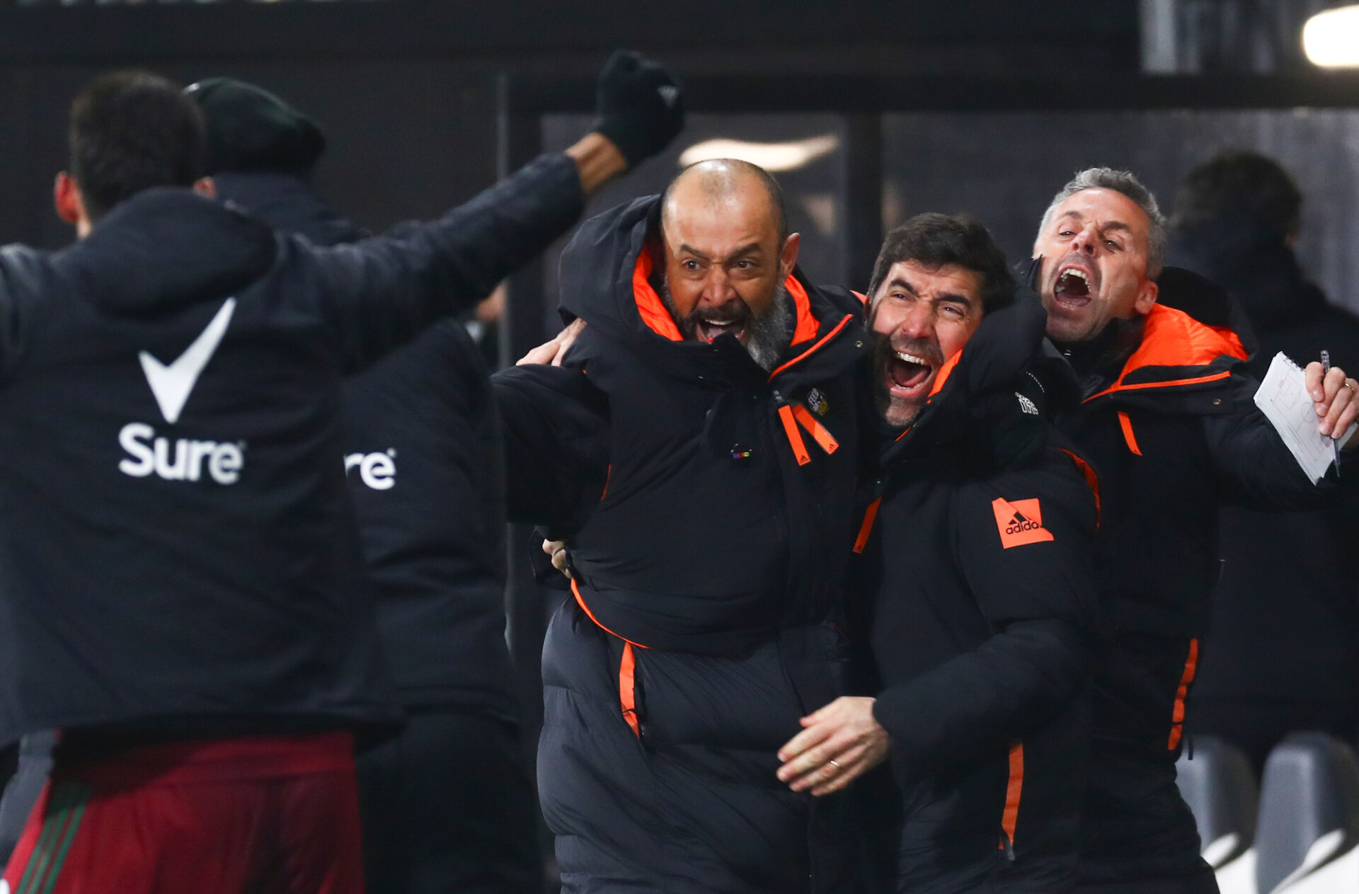 Адама Траоре вгорчи Фулъм в края и донесе победата за Уулвс