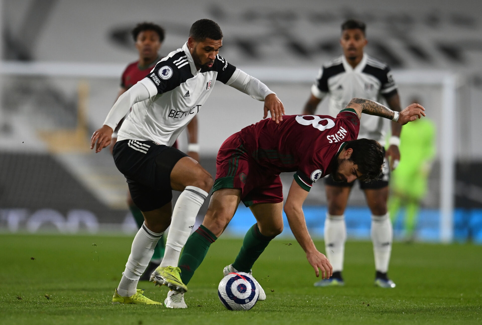 Адама Траоре вгорчи Фулъм в края и донесе победата за Уулвс