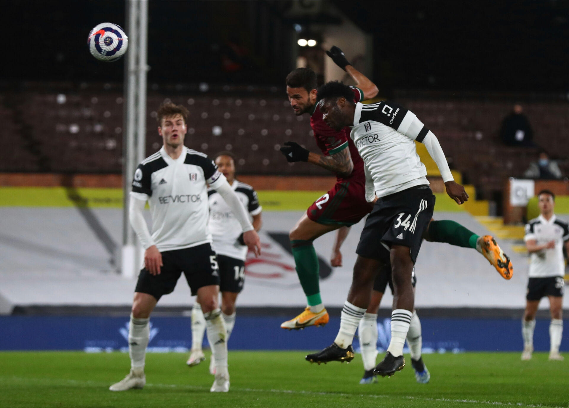 Адама Траоре вгорчи Фулъм в края и донесе победата за Уулвс