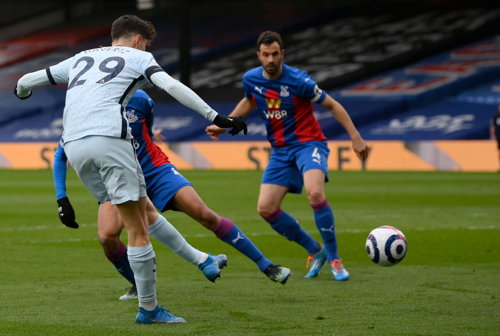 Безкомпромисен Челси победи Кристъл Палас и влезе в топ 4 (ВИДЕО)