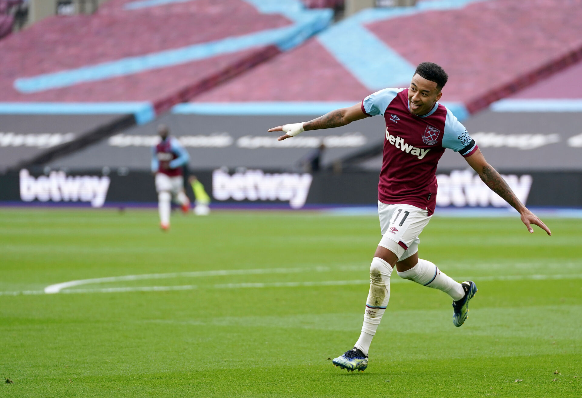 Уест Хем си поигра с огъня при аванс от 3:0, но срази Лестър (ВИДЕО)