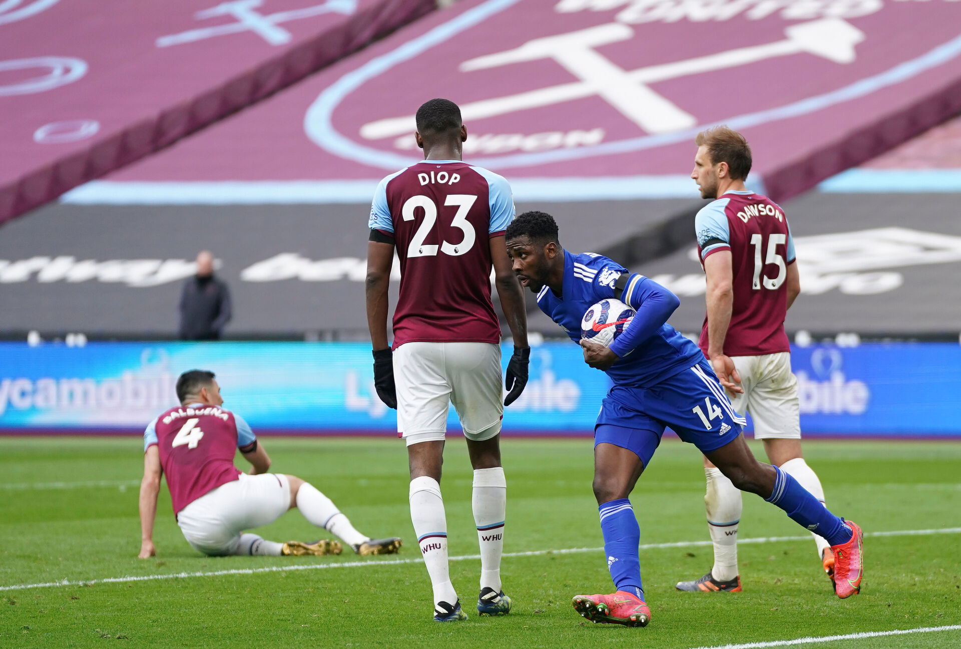 Уест Хем си поигра с огъня при аванс от 3:0, но срази Лестър (ВИДЕО)