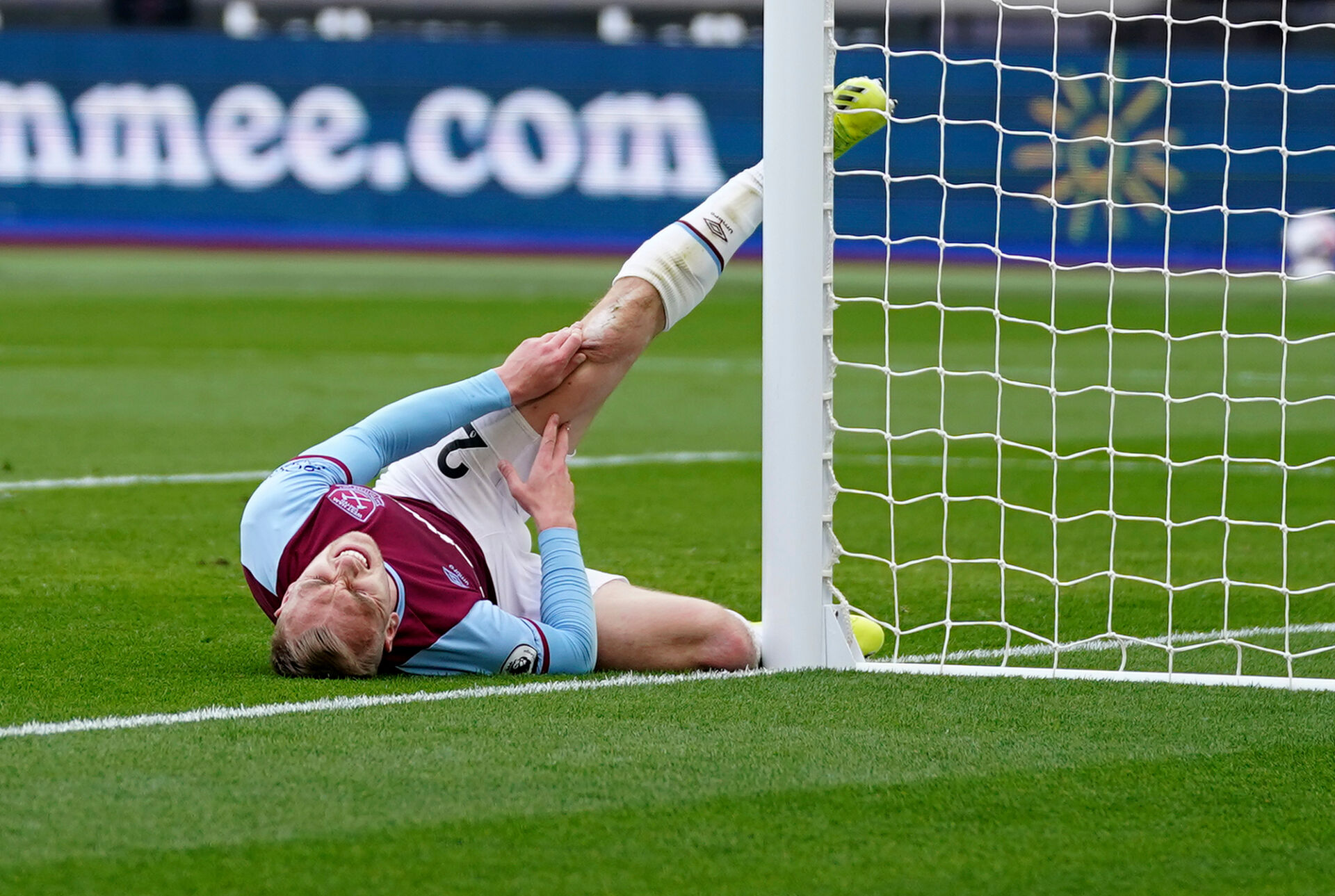 Уест Хем си поигра с огъня при аванс от 3:0, но срази Лестър (ВИДЕО)