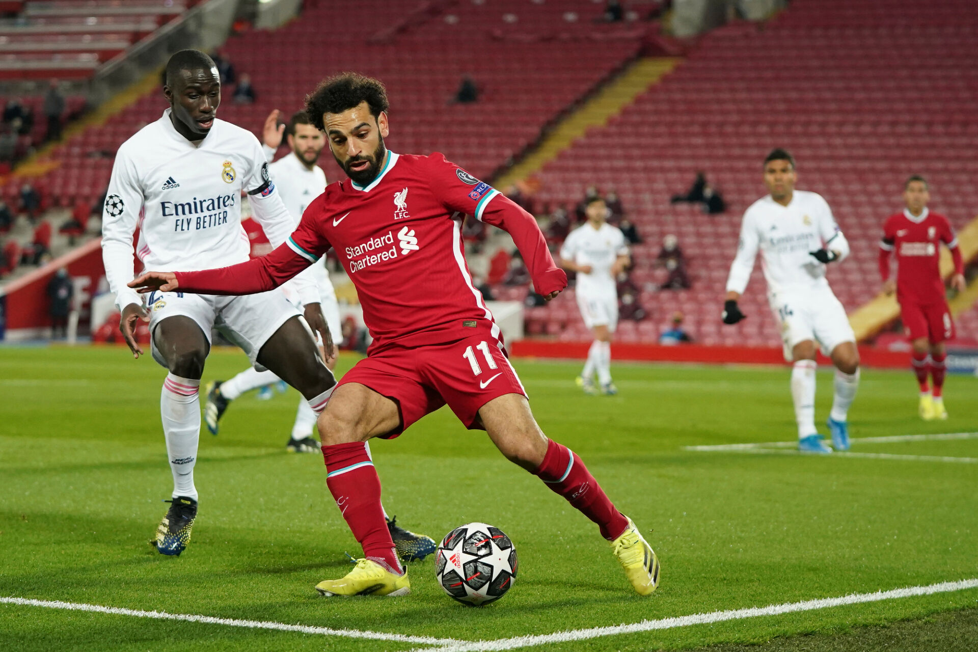 Реал игра интелигентно, не допусна гол на ‘‘Анфийлд‘‘ и се класира за полуфинал в ШЛ