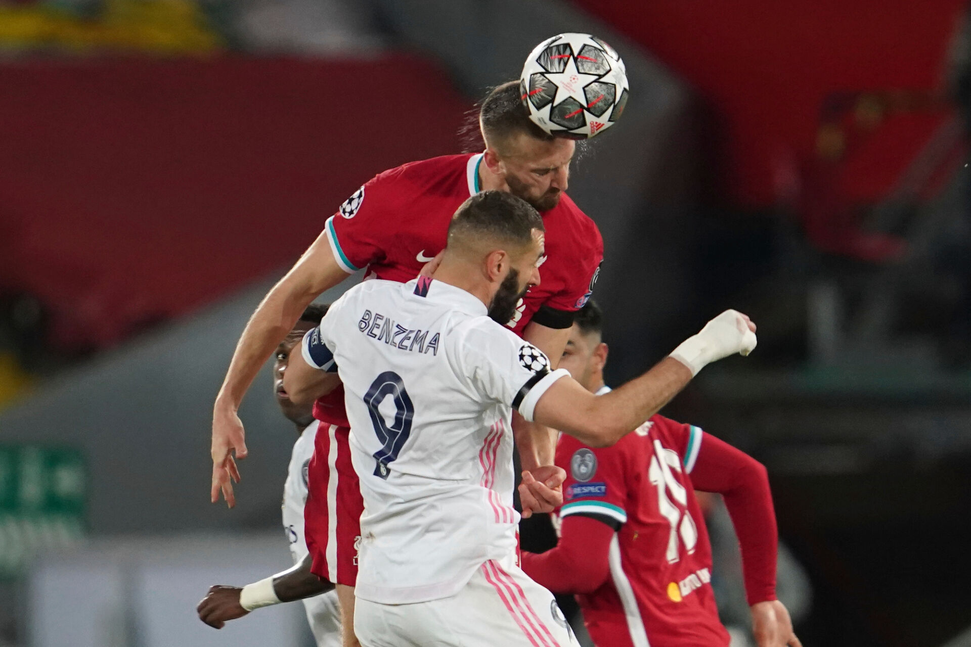 Реал игра интелигентно, не допусна гол на ‘‘Анфийлд‘‘ и се класира за полуфинал в ШЛ