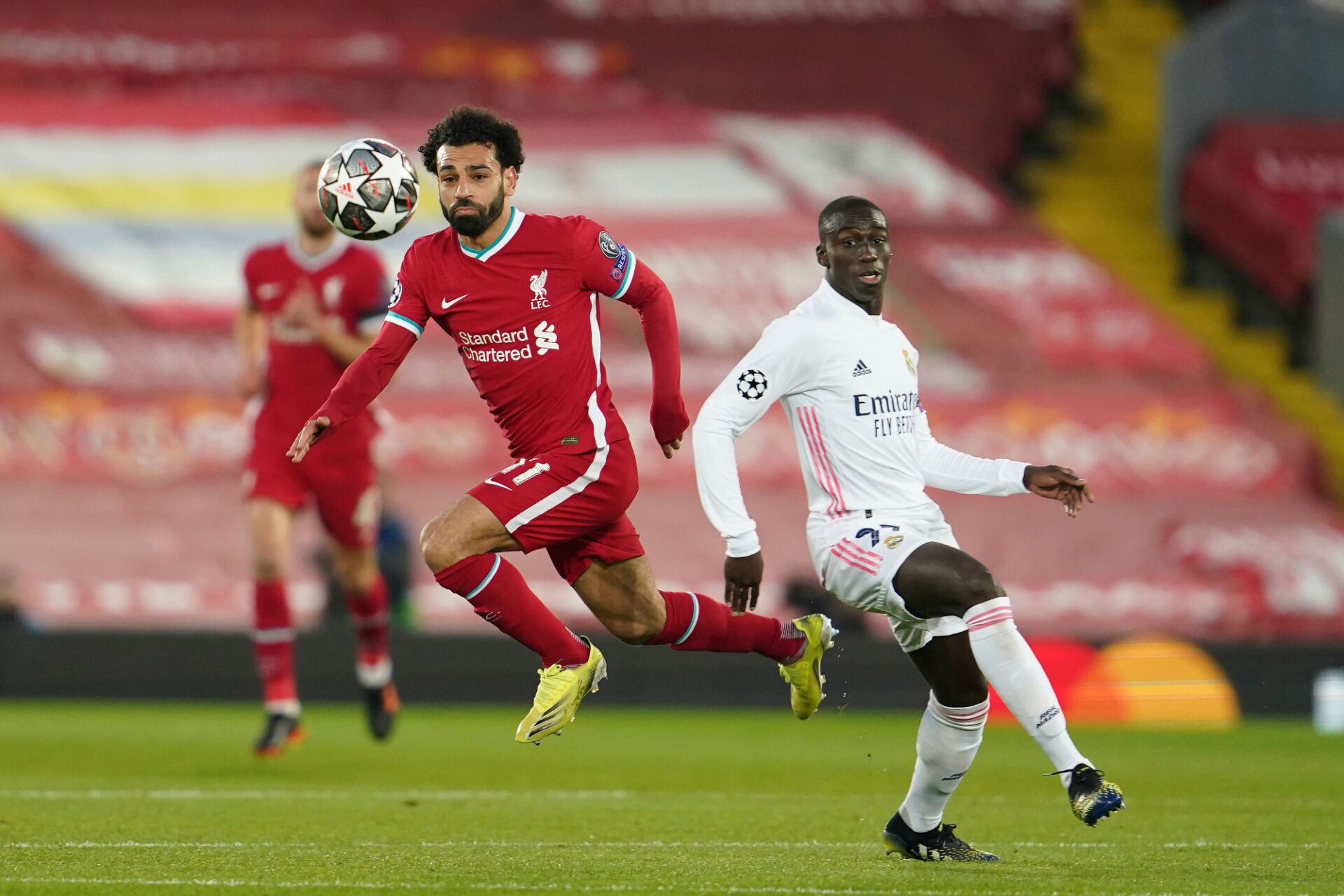 Реал игра интелигентно, не допусна гол на ‘‘Анфийлд‘‘ и се класира за полуфинал в ШЛ