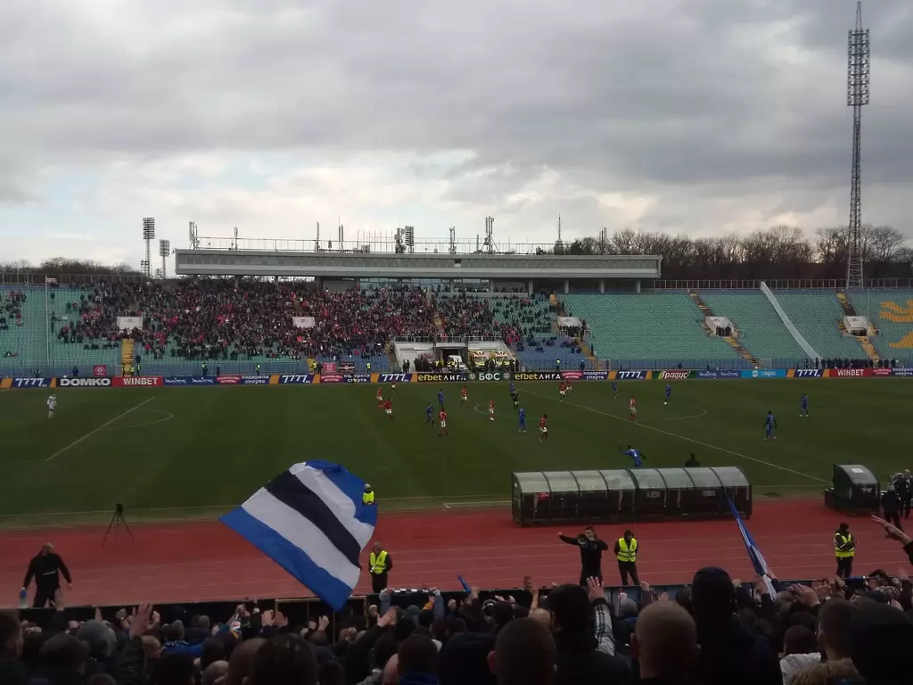 Публиката се завръща, 4 хиляди зрители на Левски – ЦСКА