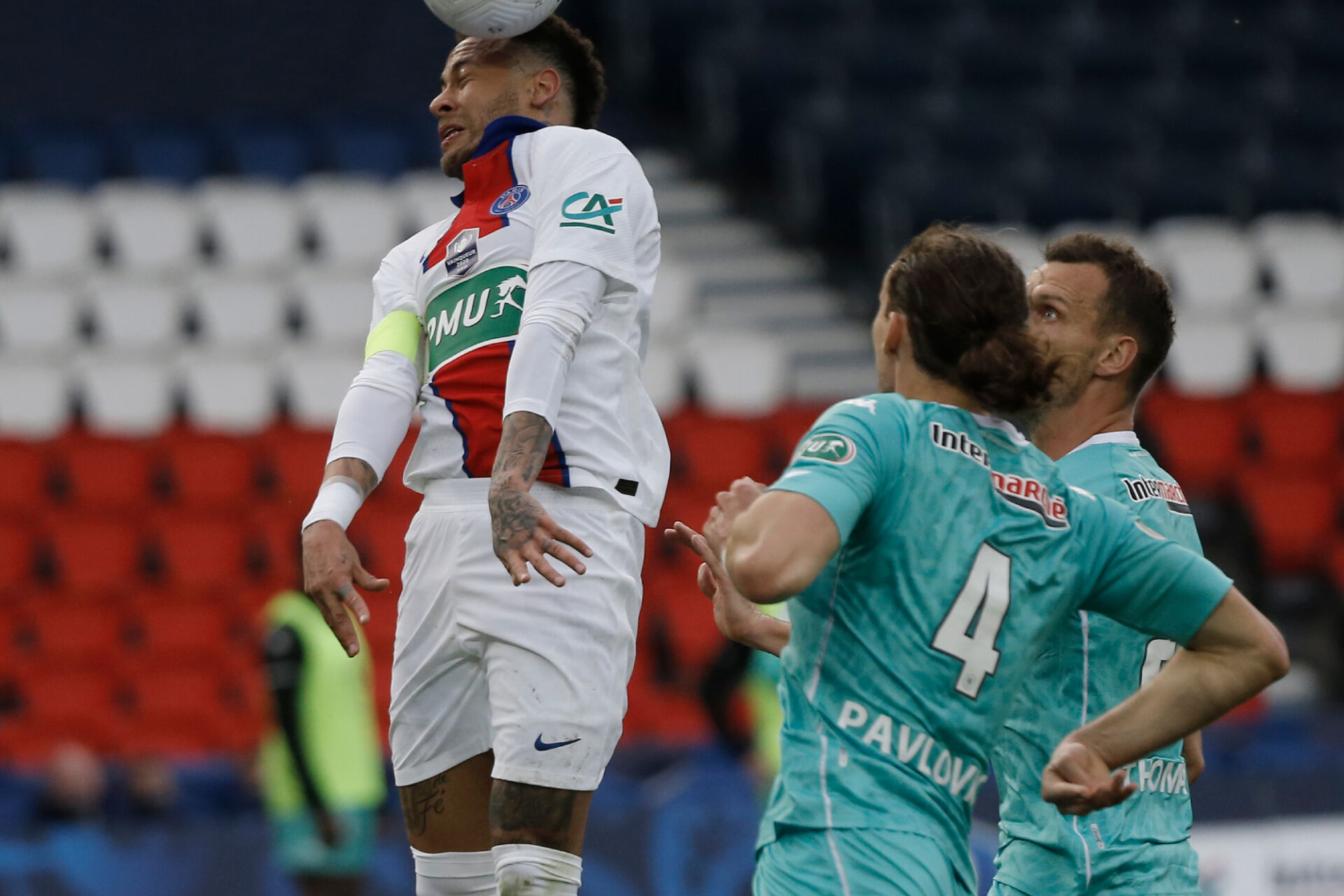 ПСЖ разгроми Анже, Мауро Икарди с хеттрик