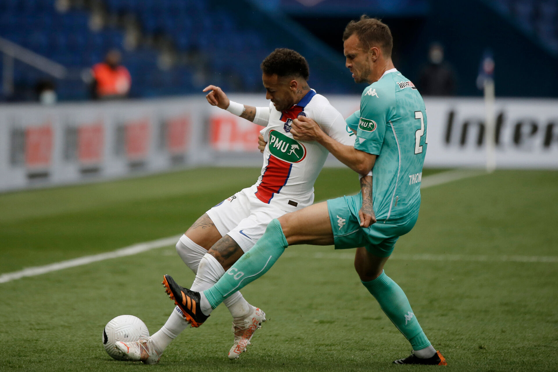 ПСЖ разгроми Анже, Мауро Икарди с хеттрик