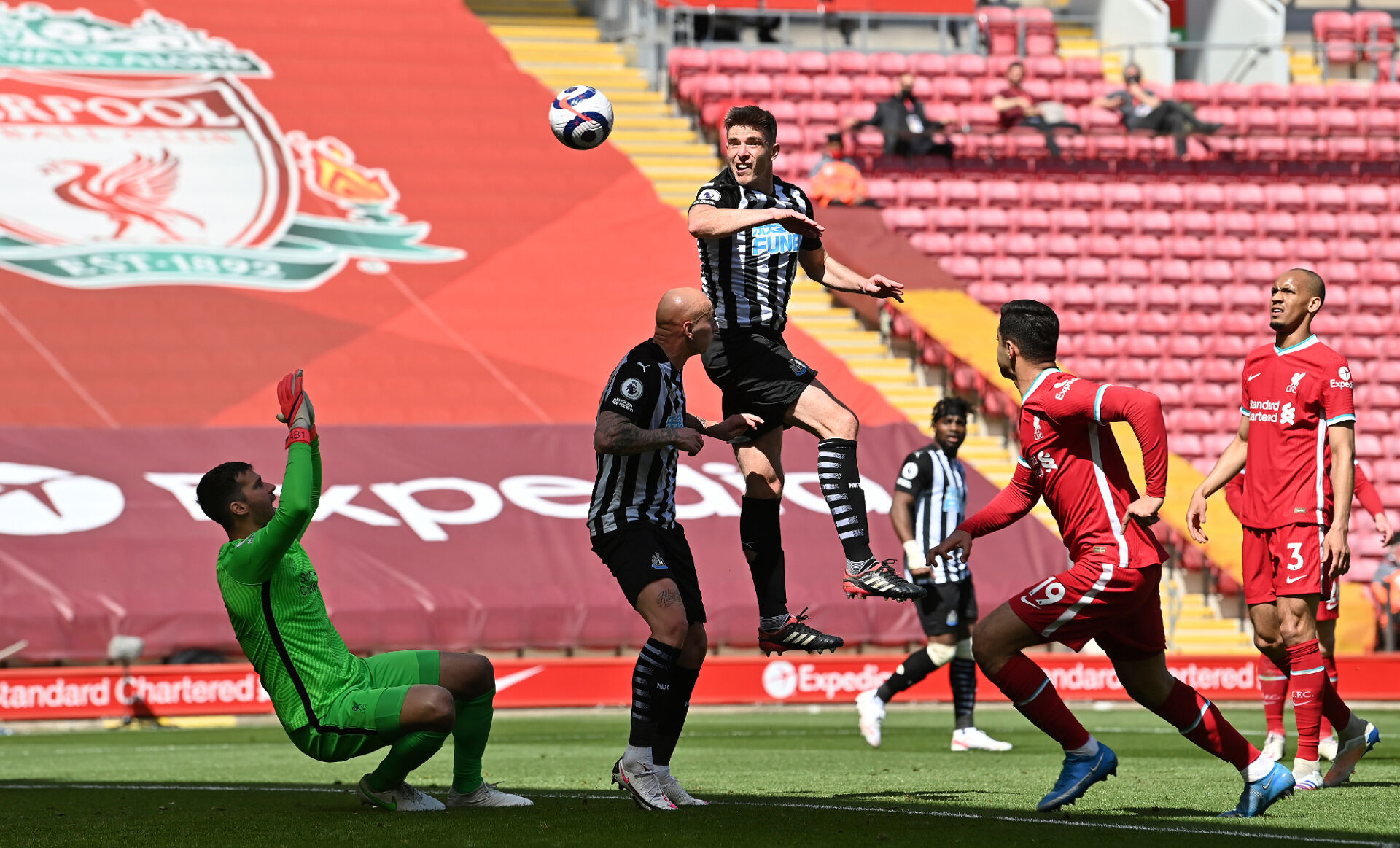 Нюкасъл наказа пропуските на Ливърпул за точка от ‘‘Анфийлд‘‘ (ВИДЕО)