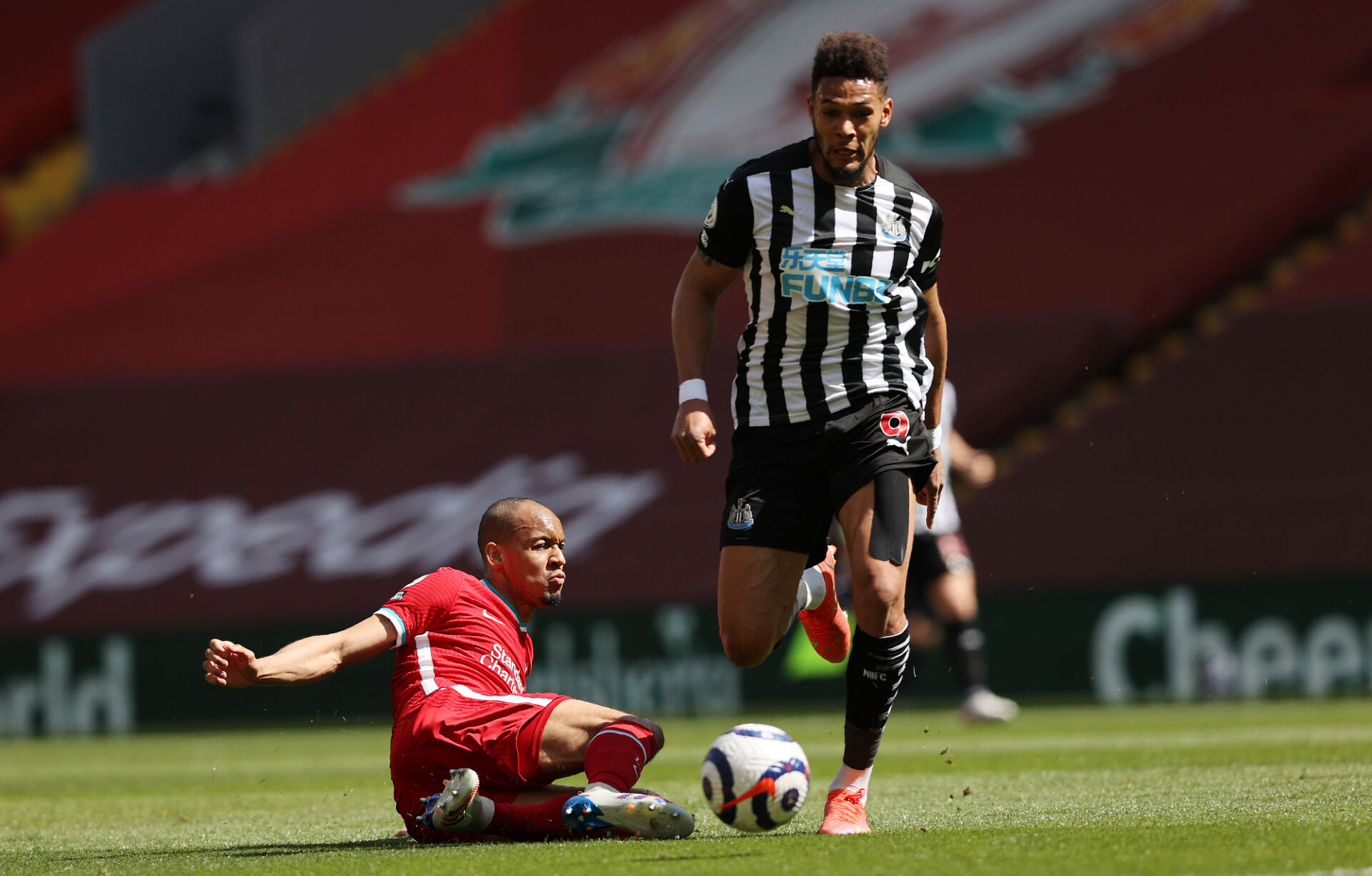 Нюкасъл наказа пропуските на Ливърпул за точка от ‘‘Анфийлд‘‘ (ВИДЕО)