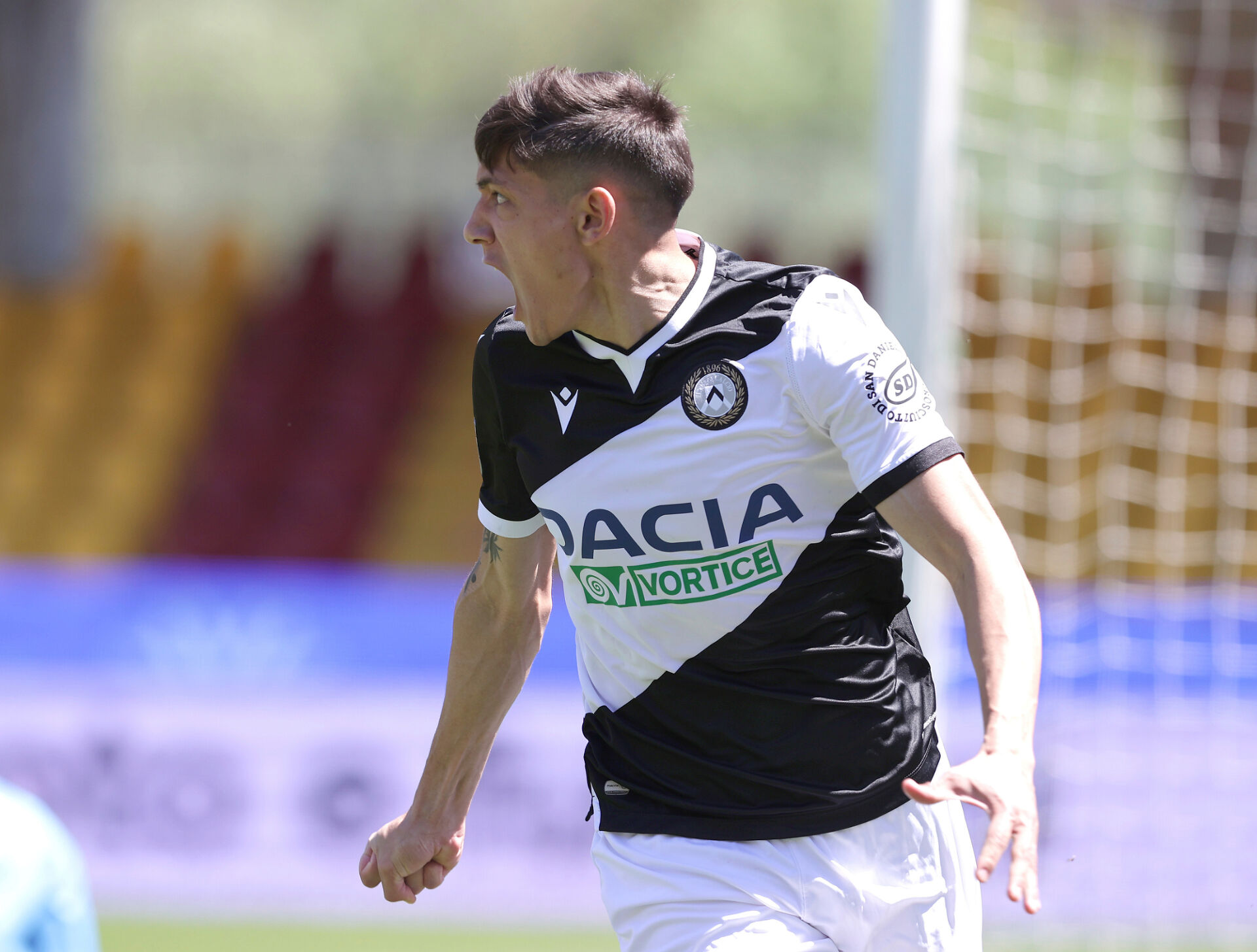 Удинезе надви Беневенто в мач с шест гола