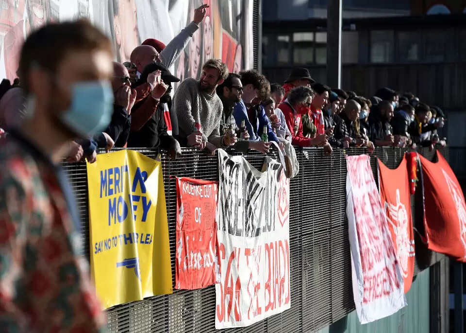 Фамилия Крьонке: Няма да разглеждаме оферти за Арсенал