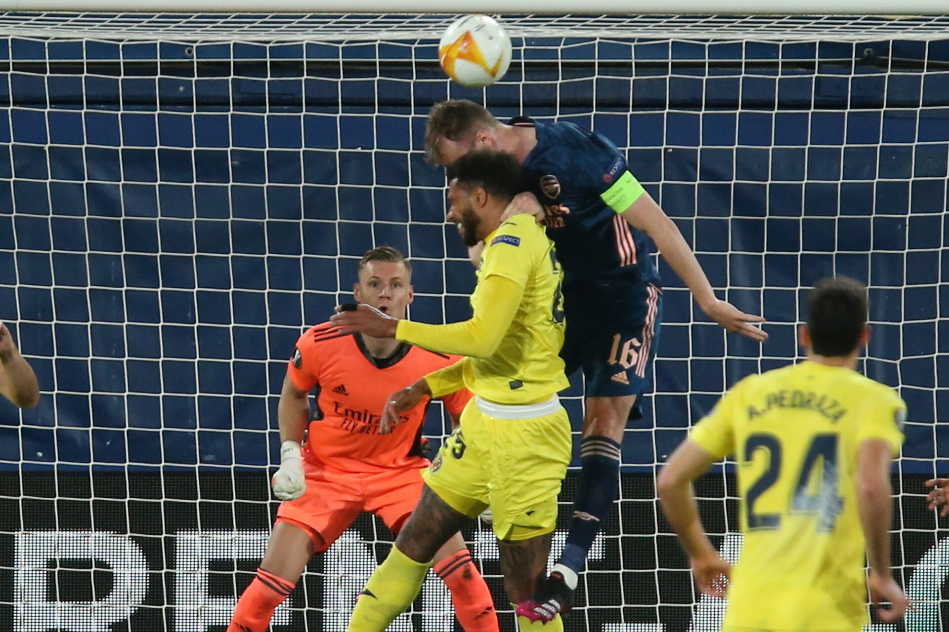 Виляреал победи трудно Арсенал, двата тима завършиха с по 10 души