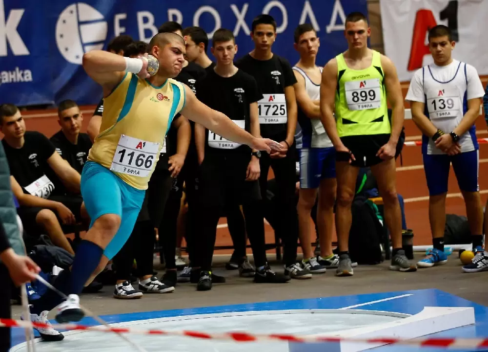 Тодор Петров от Добрич покри в Шабла норматив за европейското по тласкане на гюле