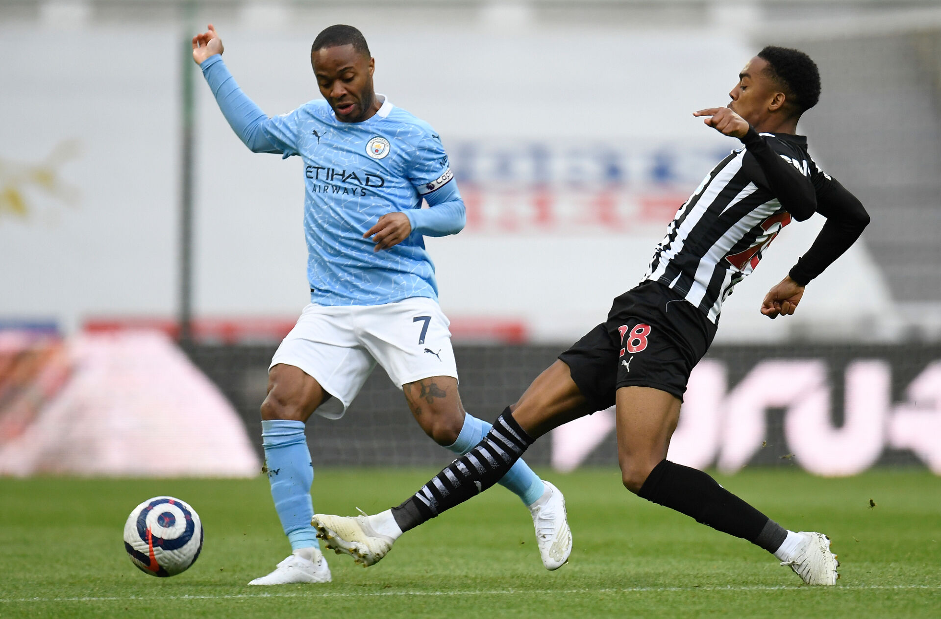 Сити показа шампионски дух и срази Нюкасъл в мач с много голове и обрати (ВИДЕО)