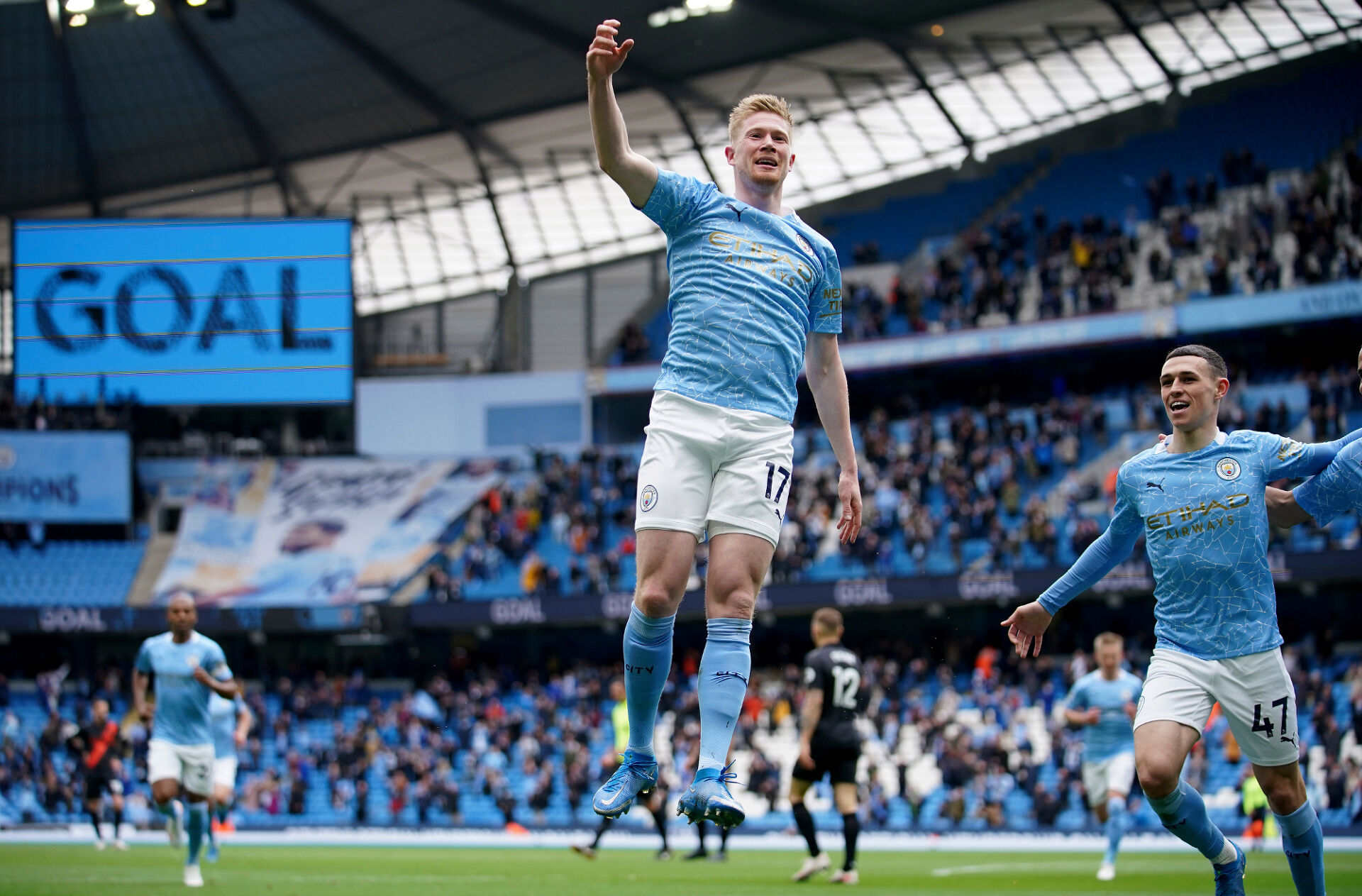 Манчестър Сити с шампионски разгром срещу Евертън (ВИДЕО)