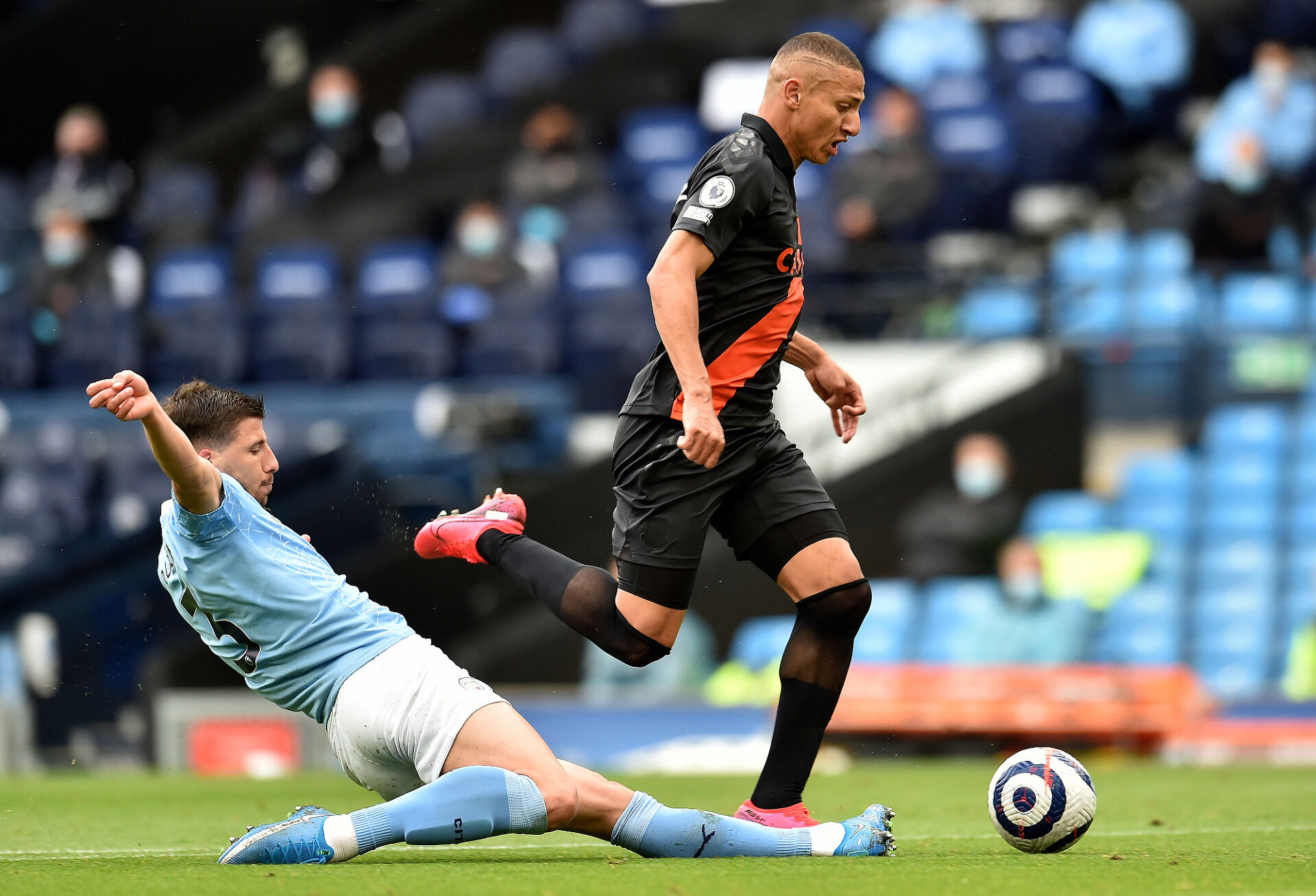 Манчестър Сити с шампионски разгром срещу Евертън (ВИДЕО)