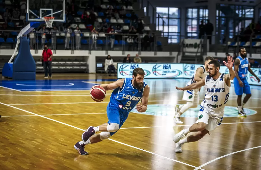https://basketball.bg/