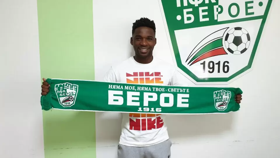 Берое се раздели с още един играч