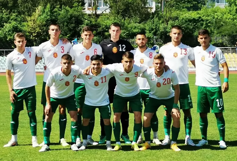 България U19 изпусна победата на Северна Македония