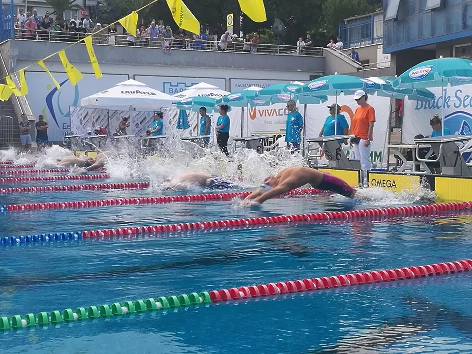 Над 300 плувци атакуват медали на Black Sea cup във Варна